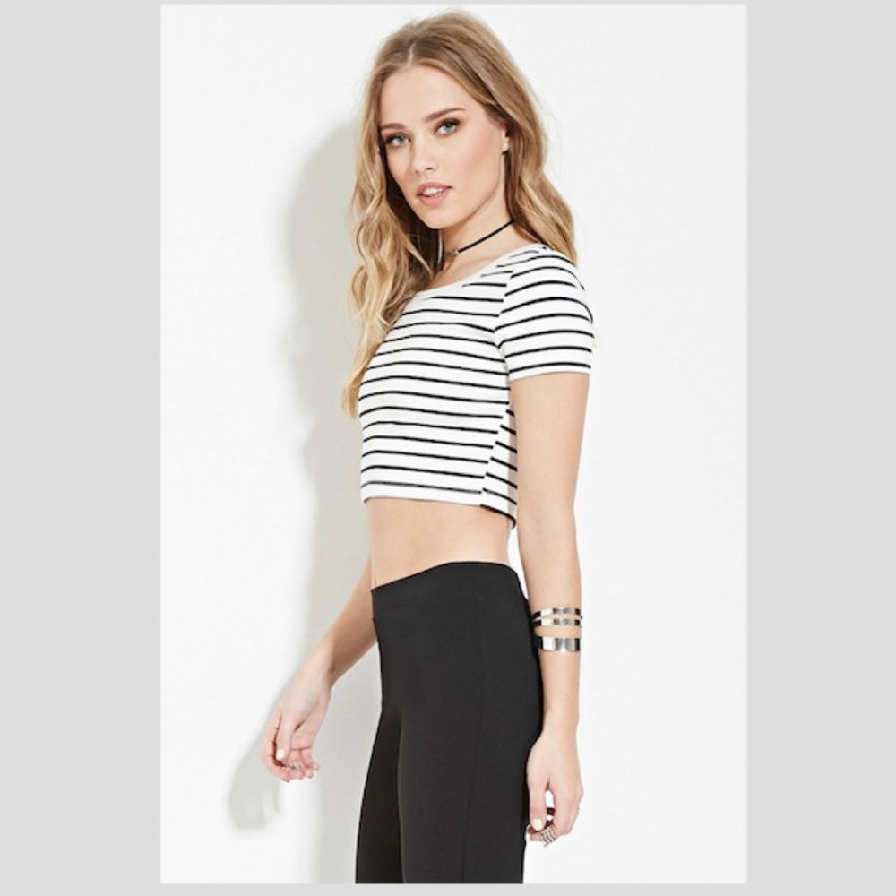Forever 21 Small Striped White and Black Crop Top